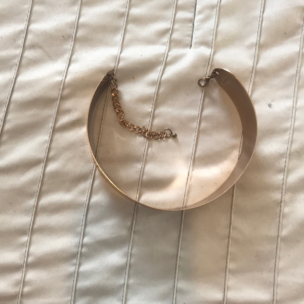 Jewelry - Picture 2 of 3